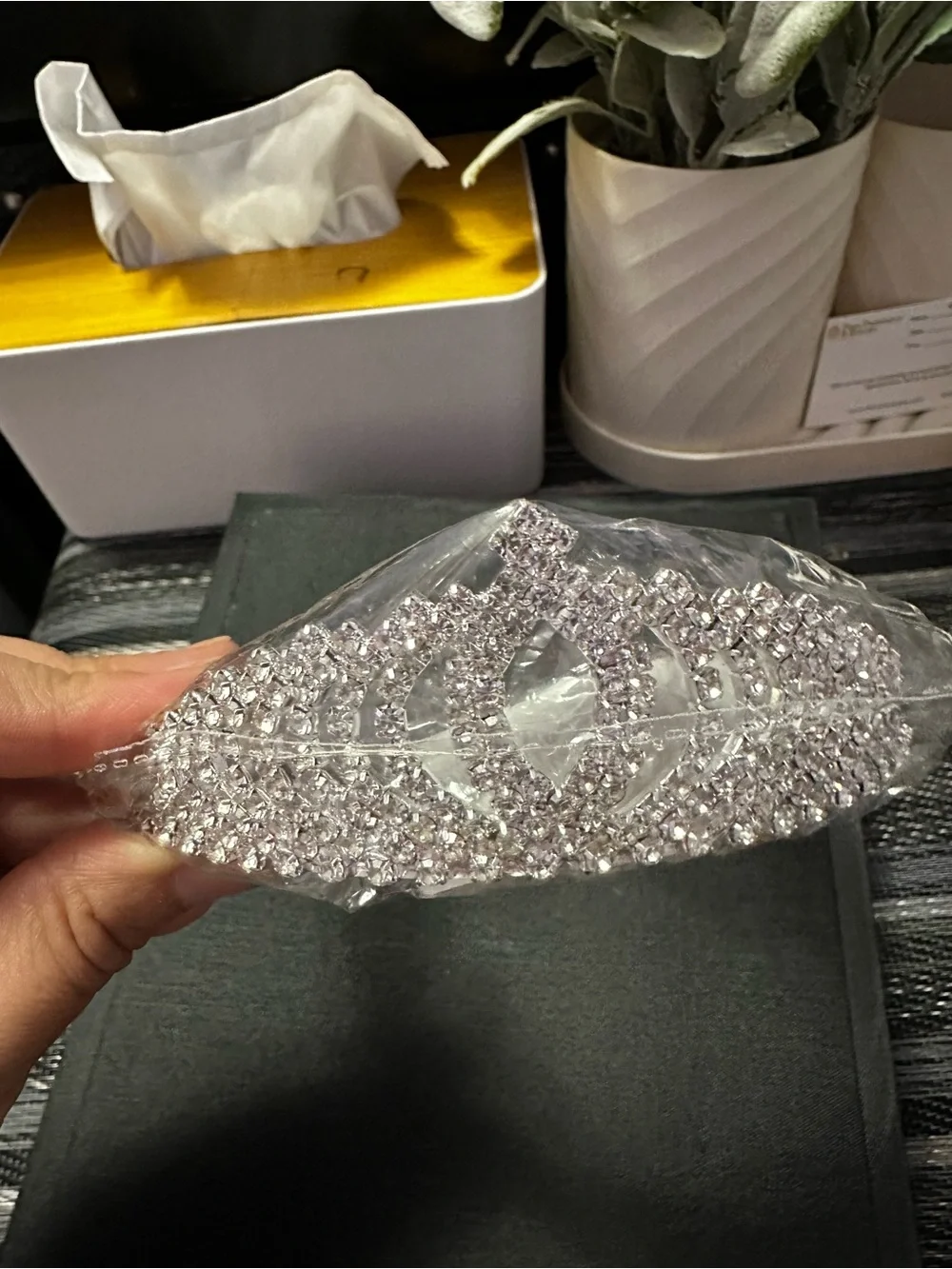 N/A sparkling crystal